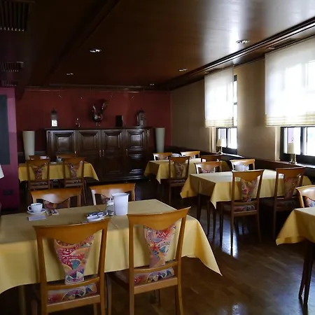 Zum Schwan Хюгельсхайм